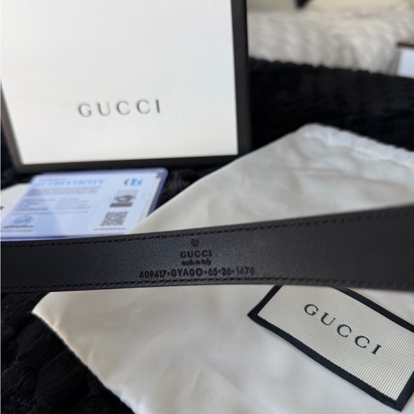 Gucci Black Belt with Gold Buckle - Picture 6 of 9